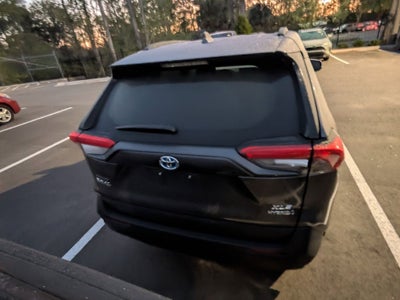 2022 Toyota RAV4 Hybrid XLE