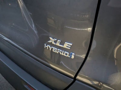 2022 Toyota RAV4 Hybrid XLE