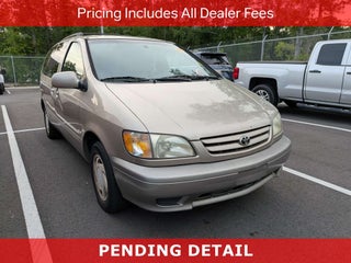 2002 Toyota Sienna Base