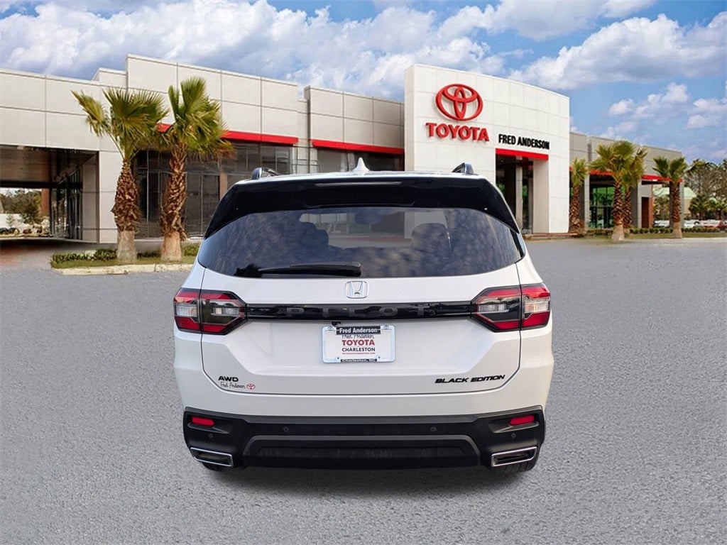 2025 Honda Pilot Black Edition