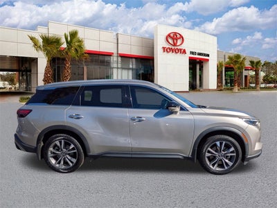 2023 INFINITI QX60 LUXE