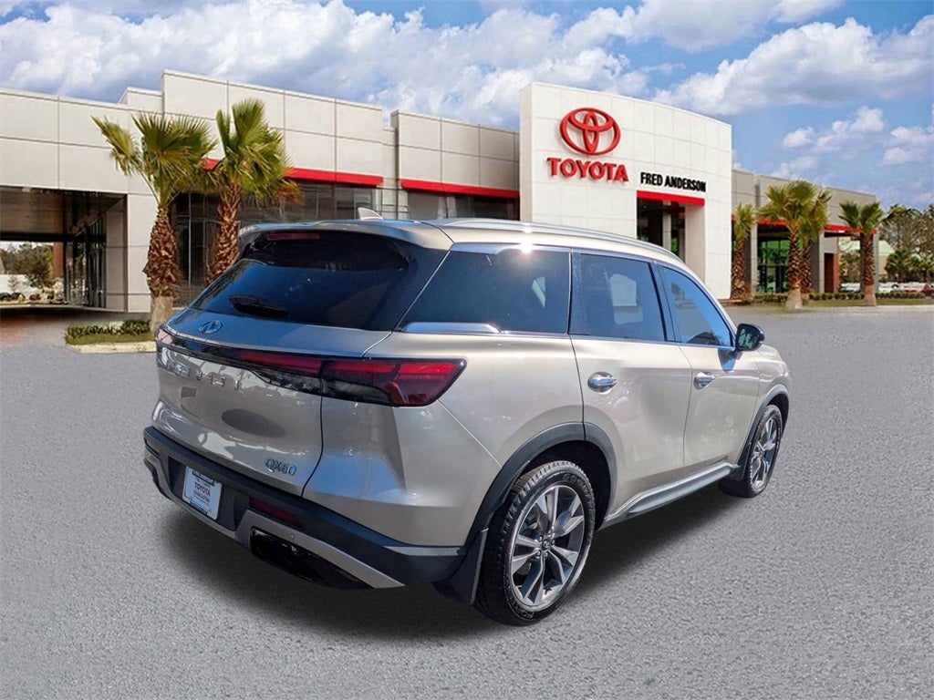 2023 INFINITI QX60 LUXE