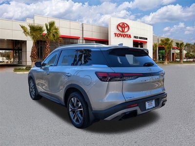 2023 INFINITI QX60 LUXE