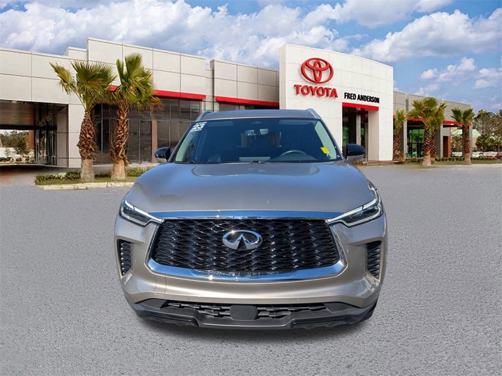 2023 INFINITI QX60 LUXE