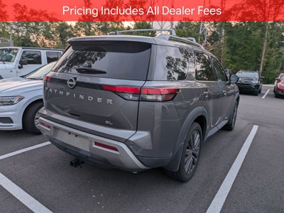 2024 Nissan Pathfinder SL