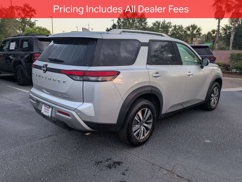 2023 Nissan Pathfinder SL
