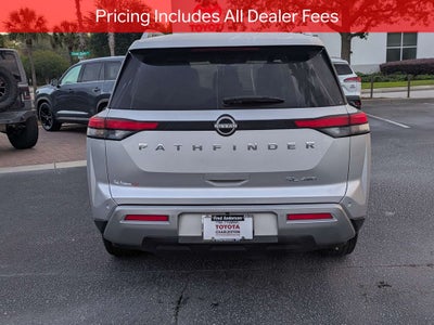 2023 Nissan Pathfinder SL
