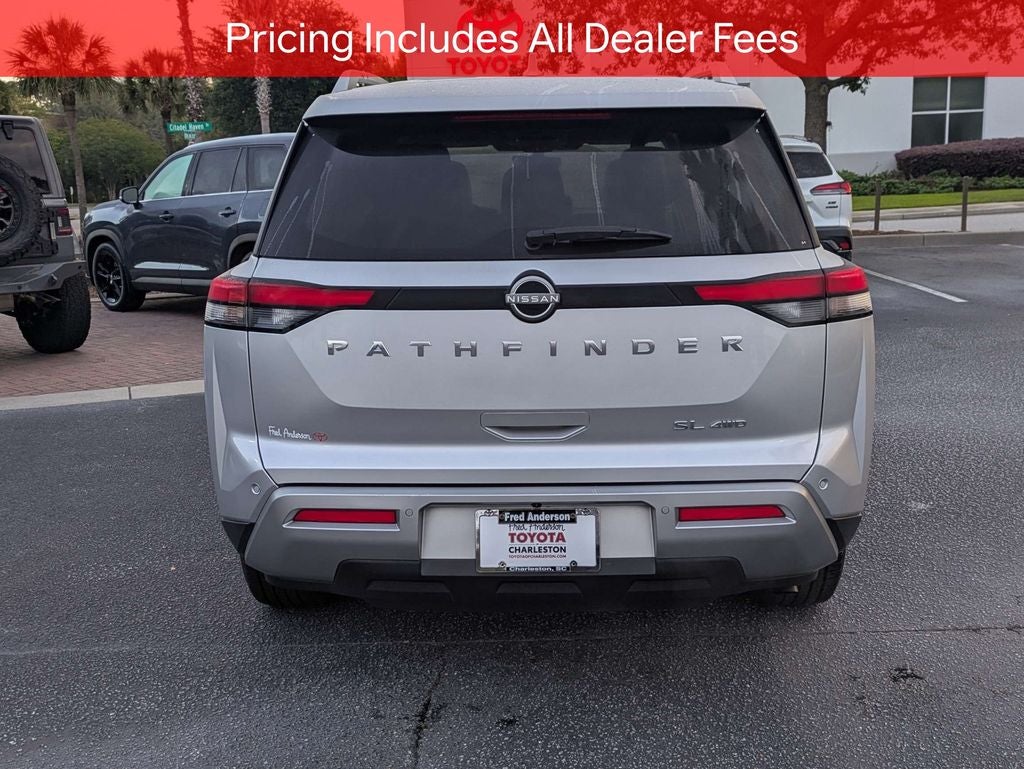 2023 Nissan Pathfinder SL
