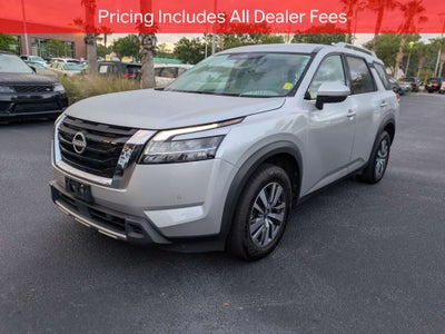 2023 Nissan Pathfinder SL