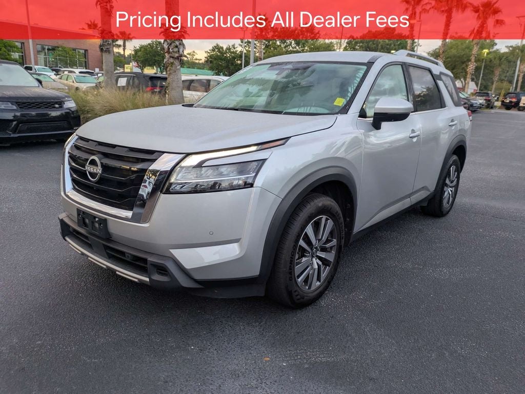 2023 Nissan Pathfinder SL