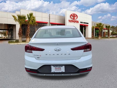 2019 Hyundai Elantra SE