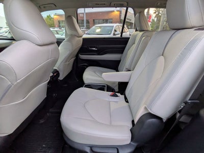 2024 Toyota Grand Highlander Platinum