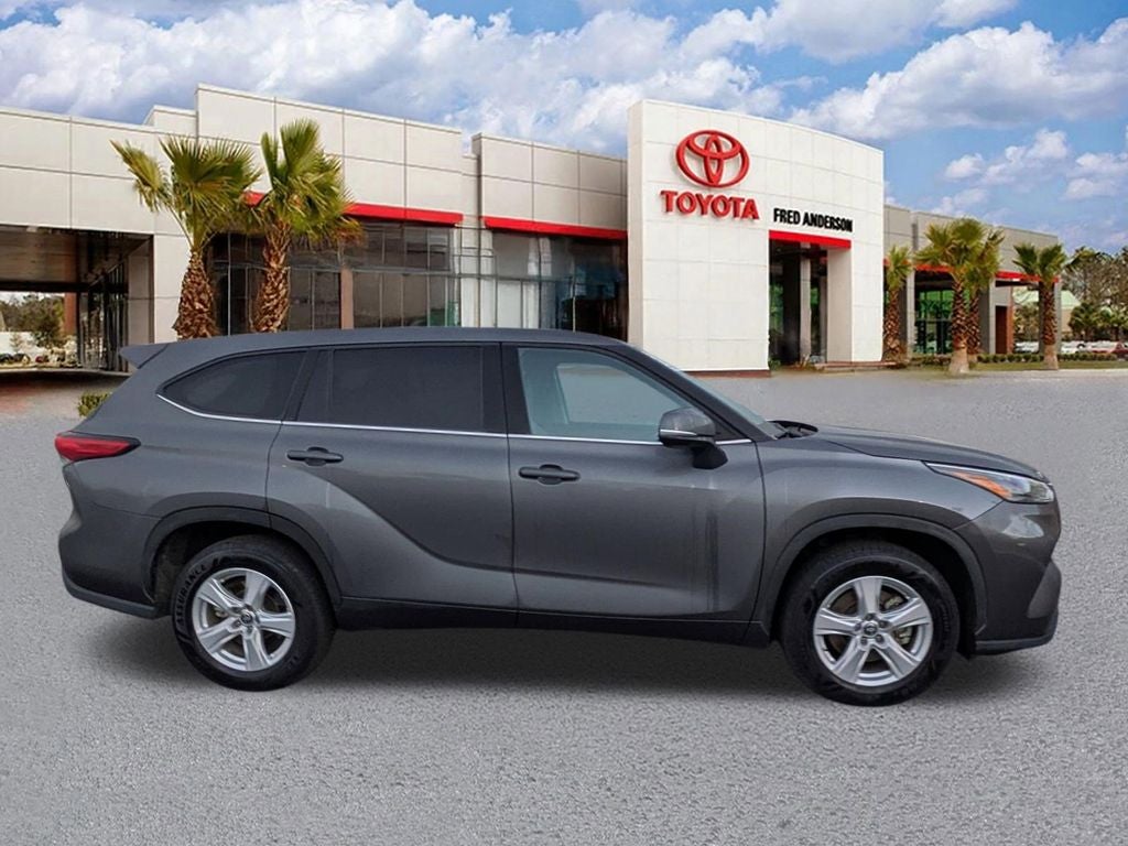 2022 Toyota Highlander L