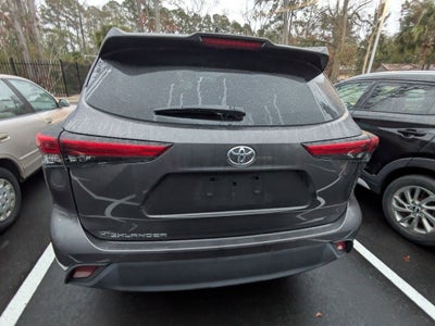 2022 Toyota Highlander L