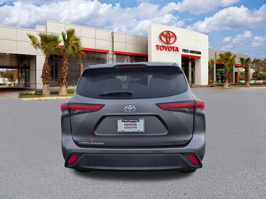 2022 Toyota Highlander L