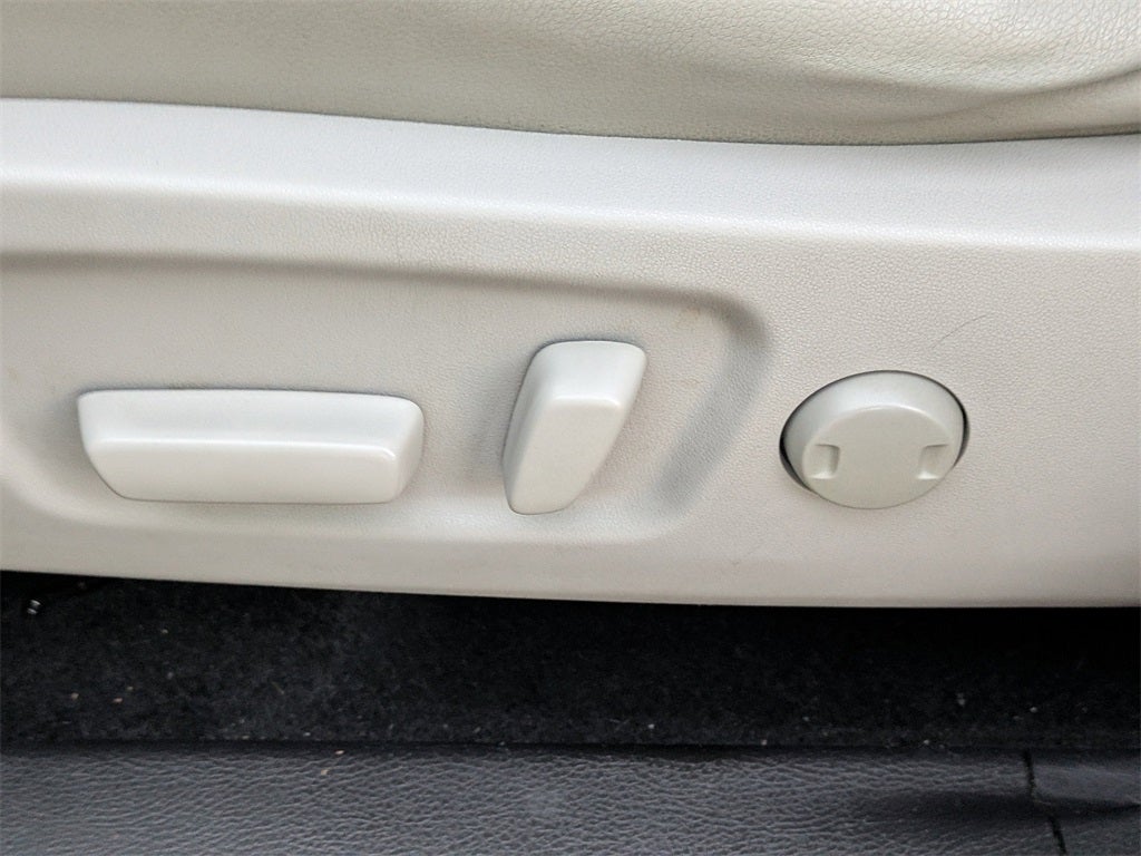 2015 Toyota Highlander Limited Platinum V6