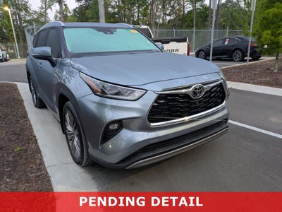 2022 Toyota Highlander Platinum