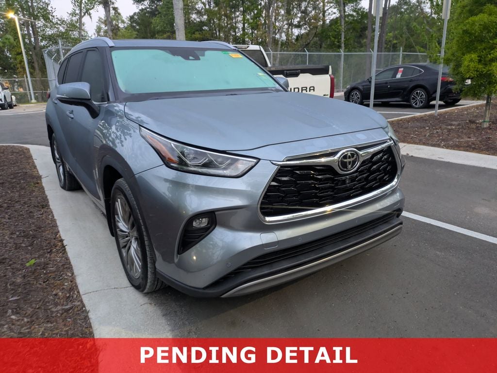 2022 Toyota Highlander Platinum