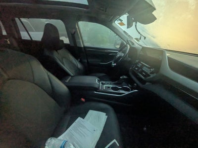 2022 Toyota Highlander Platinum