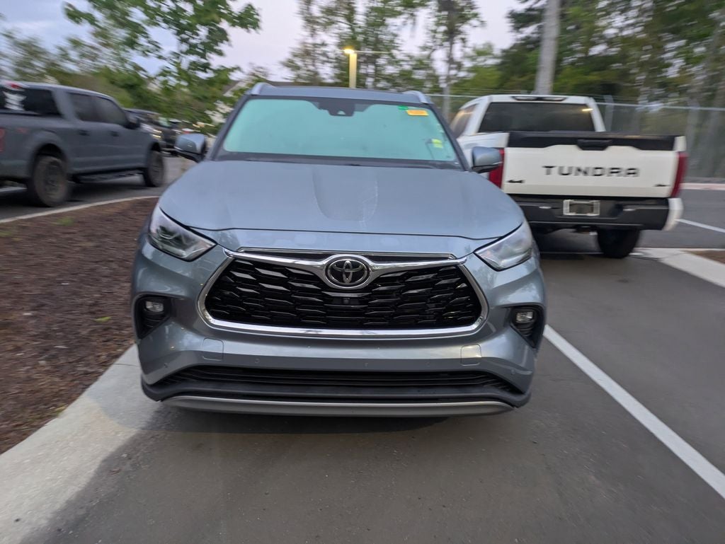 2022 Toyota Highlander Platinum