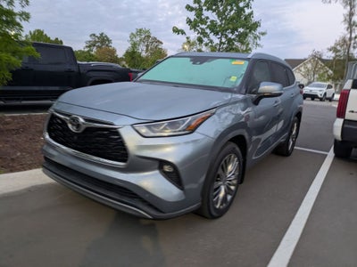 2022 Toyota Highlander Platinum