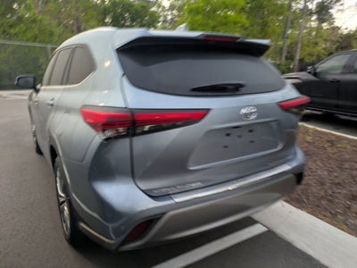 2022 Toyota Highlander Platinum