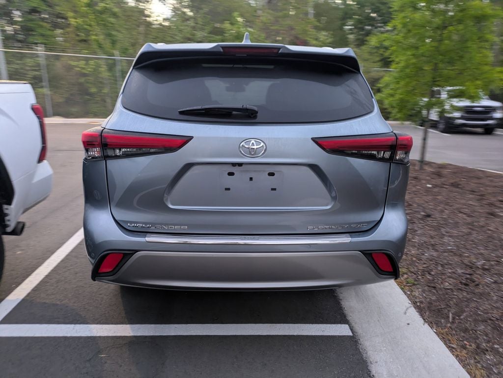 2022 Toyota Highlander Platinum
