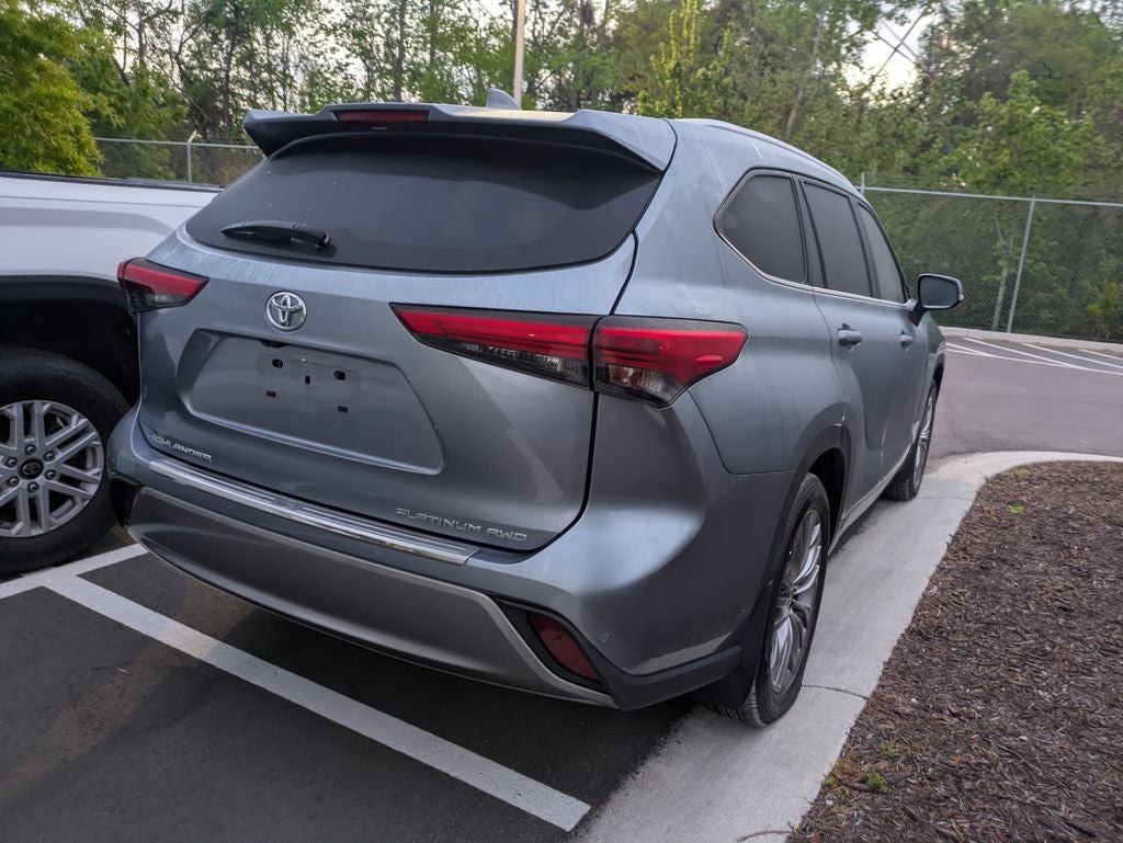 2022 Toyota Highlander Platinum