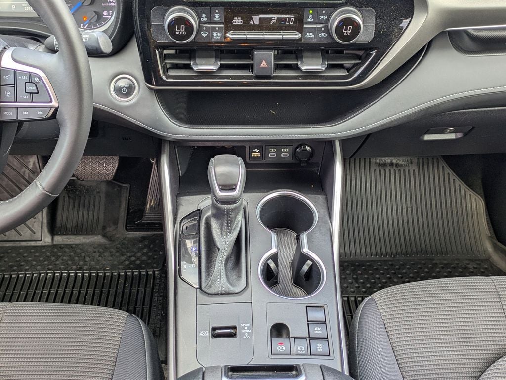 2024 Toyota Highlander Hybrid XLE