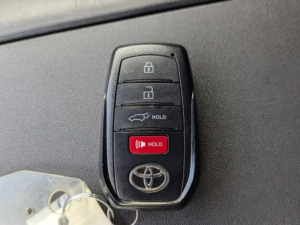 2024 Toyota Highlander Hybrid XLE
