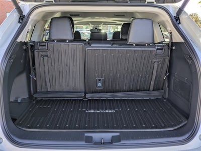 2024 Toyota Highlander Hybrid XLE