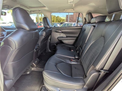 2024 Toyota Highlander Hybrid XLE