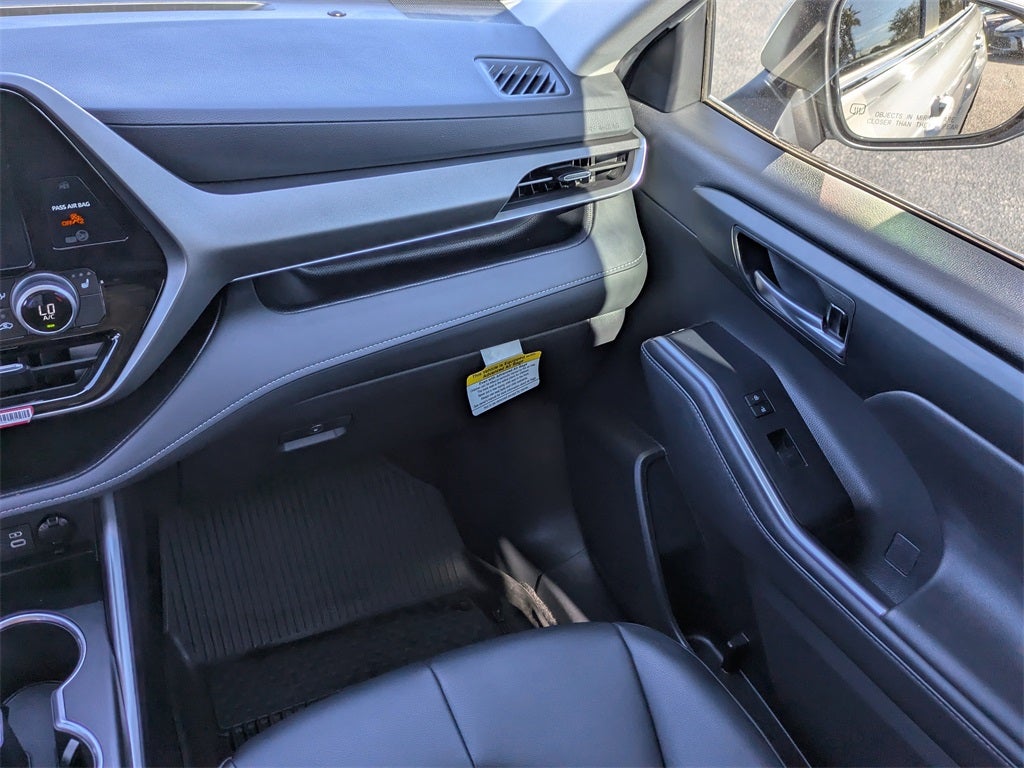 2024 Toyota Highlander Hybrid XLE