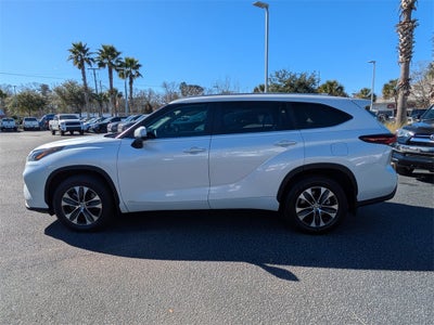 2024 Toyota Highlander Hybrid XLE
