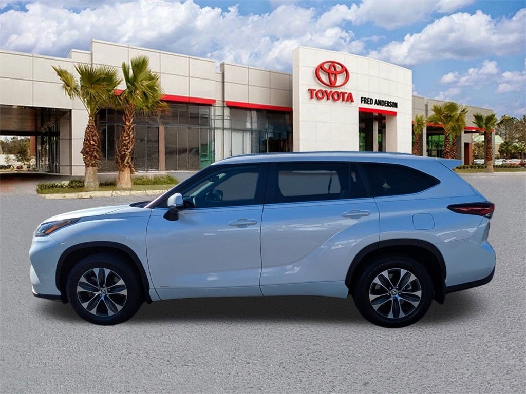 2024 Toyota Highlander Hybrid XLE