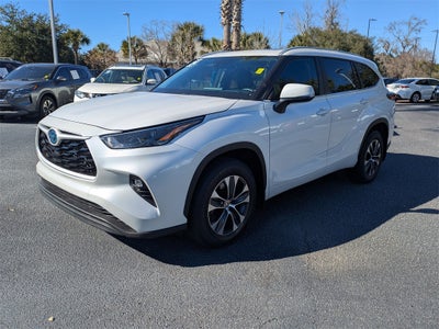 2024 Toyota Highlander Hybrid XLE