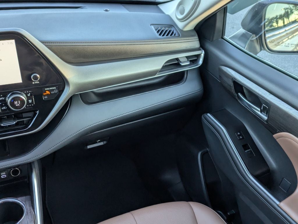 2025 Toyota Highlander Hybrid Limited 25th Edition