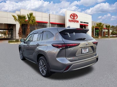 2025 Toyota Highlander Hybrid Limited 25th Edition