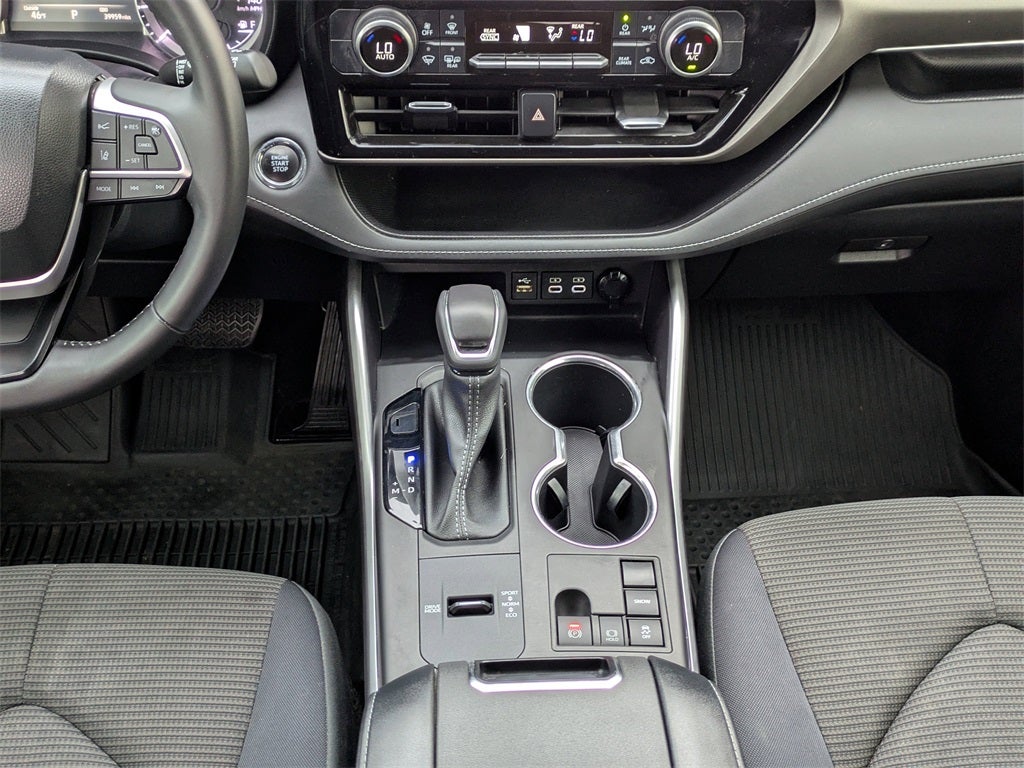 2023 Toyota Highlander LE