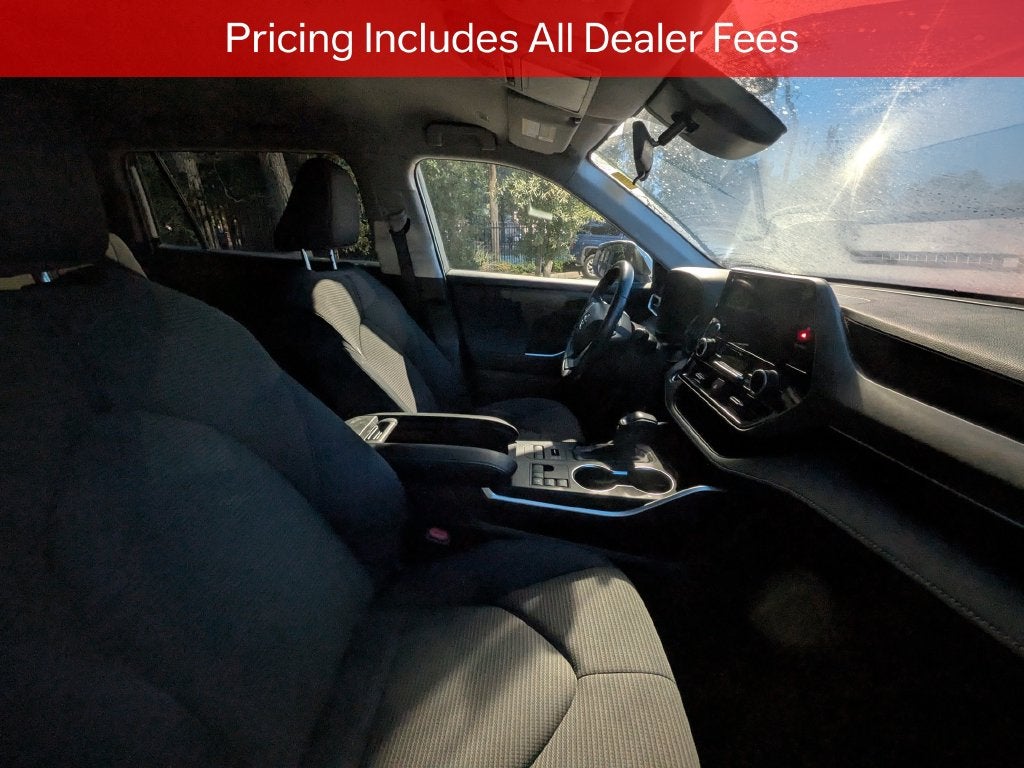 2024 Toyota Highlander LE