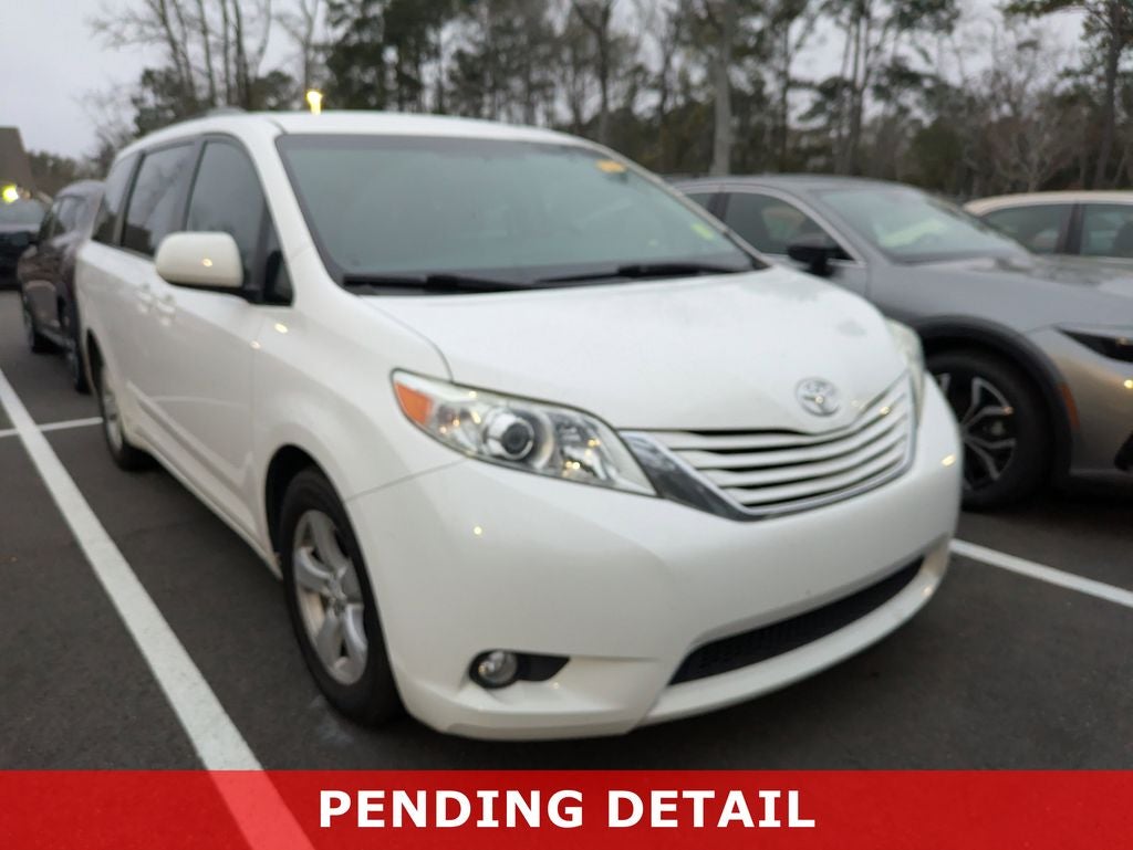 2016 Toyota Sienna LE 7 Passenger