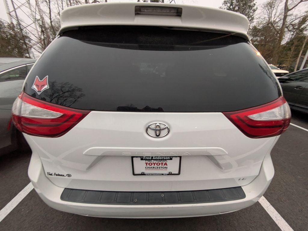 2016 Toyota Sienna LE 7 Passenger