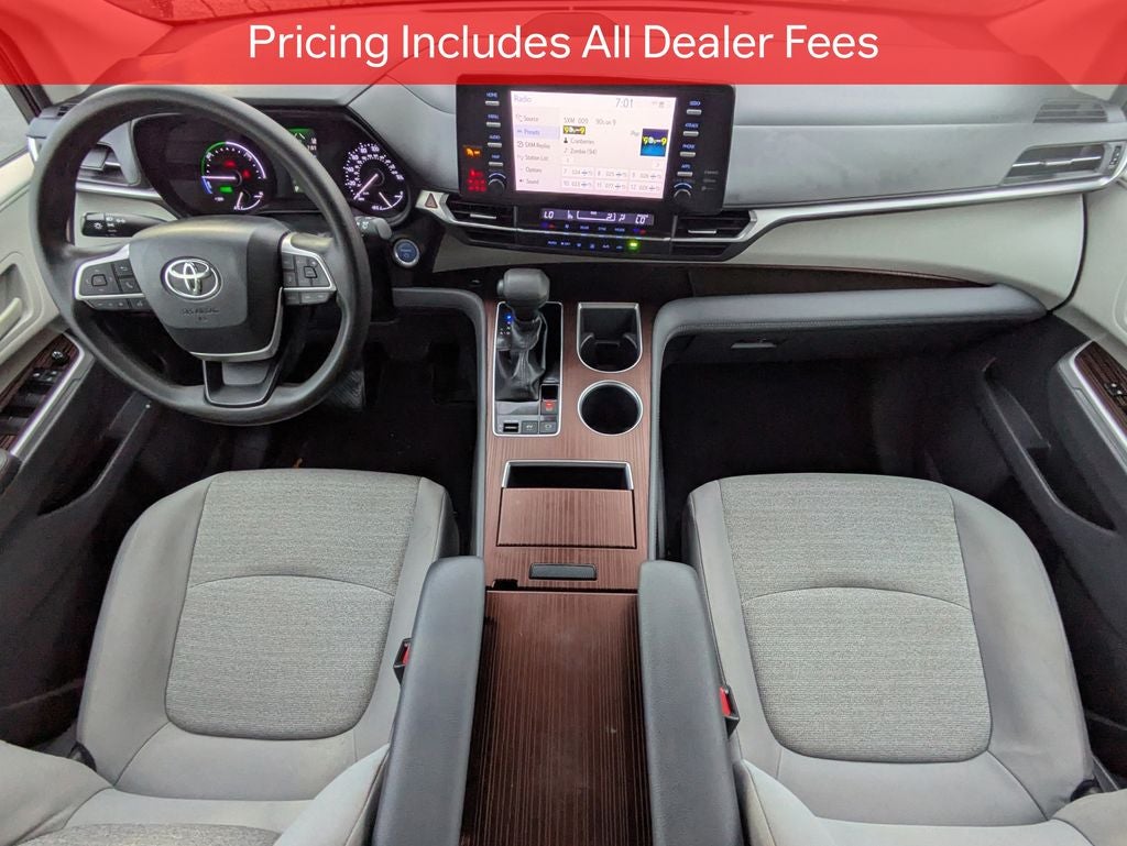 2021 Toyota Sienna LE 8 Passenger