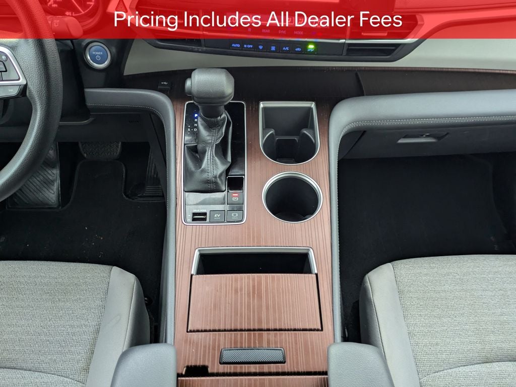 2021 Toyota Sienna LE 8 Passenger