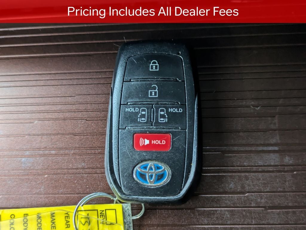 2021 Toyota Sienna LE 8 Passenger