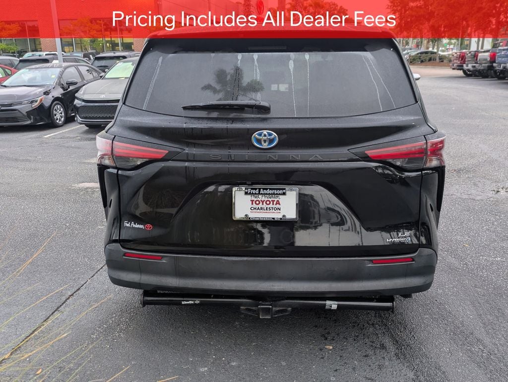 2021 Toyota Sienna LE 8 Passenger