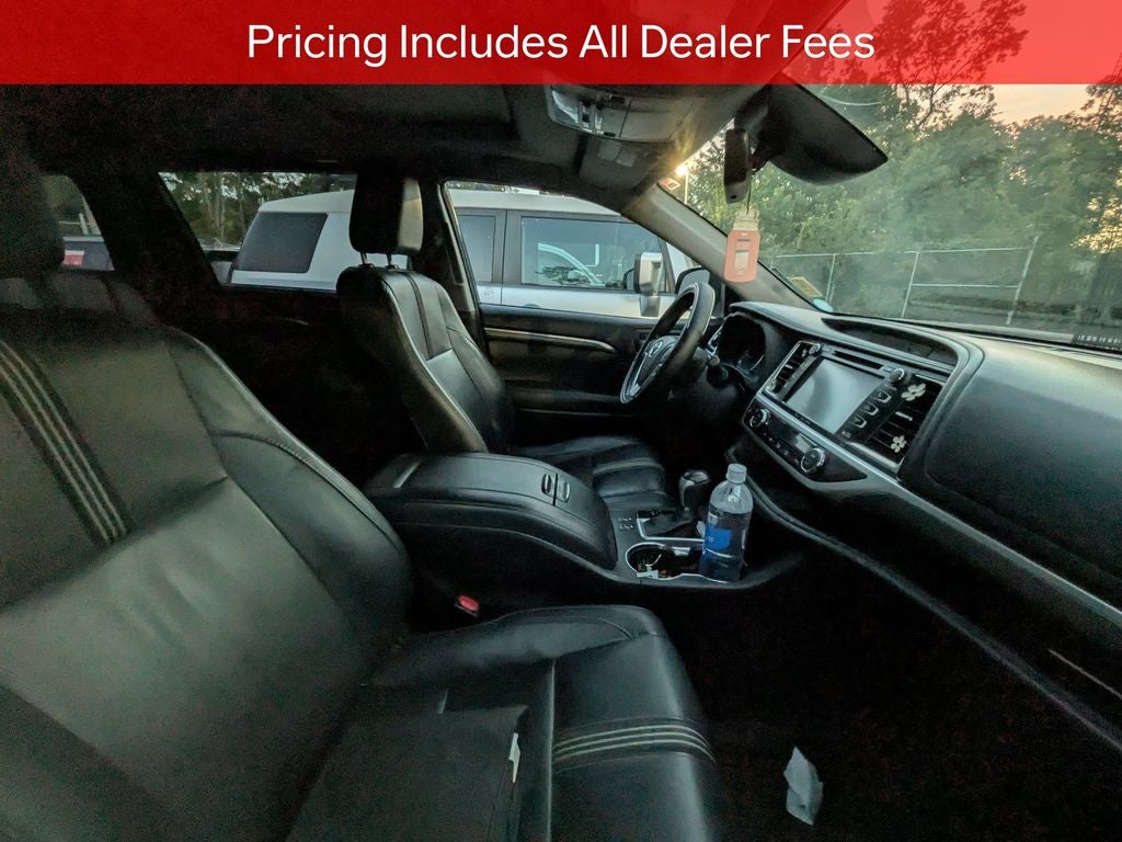 2017 Toyota Highlander SE