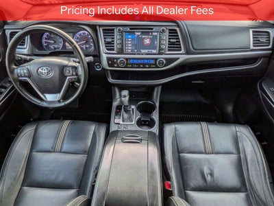 2017 Toyota Highlander SE