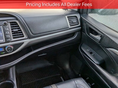2017 Toyota Highlander SE
