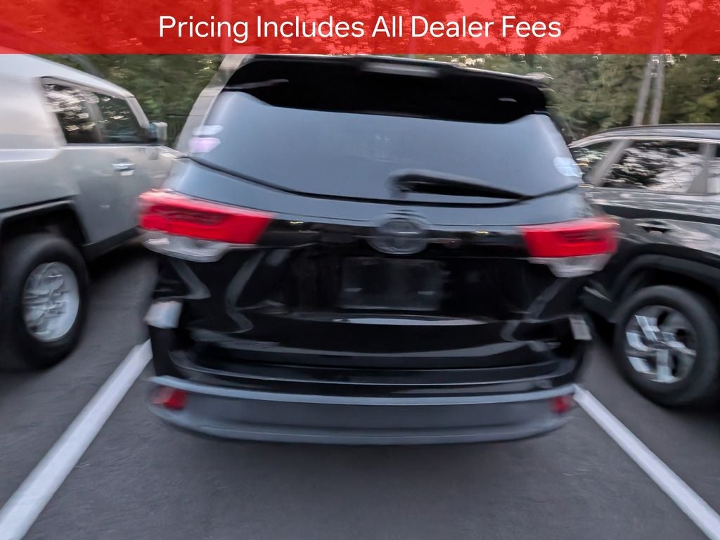 2017 Toyota Highlander SE